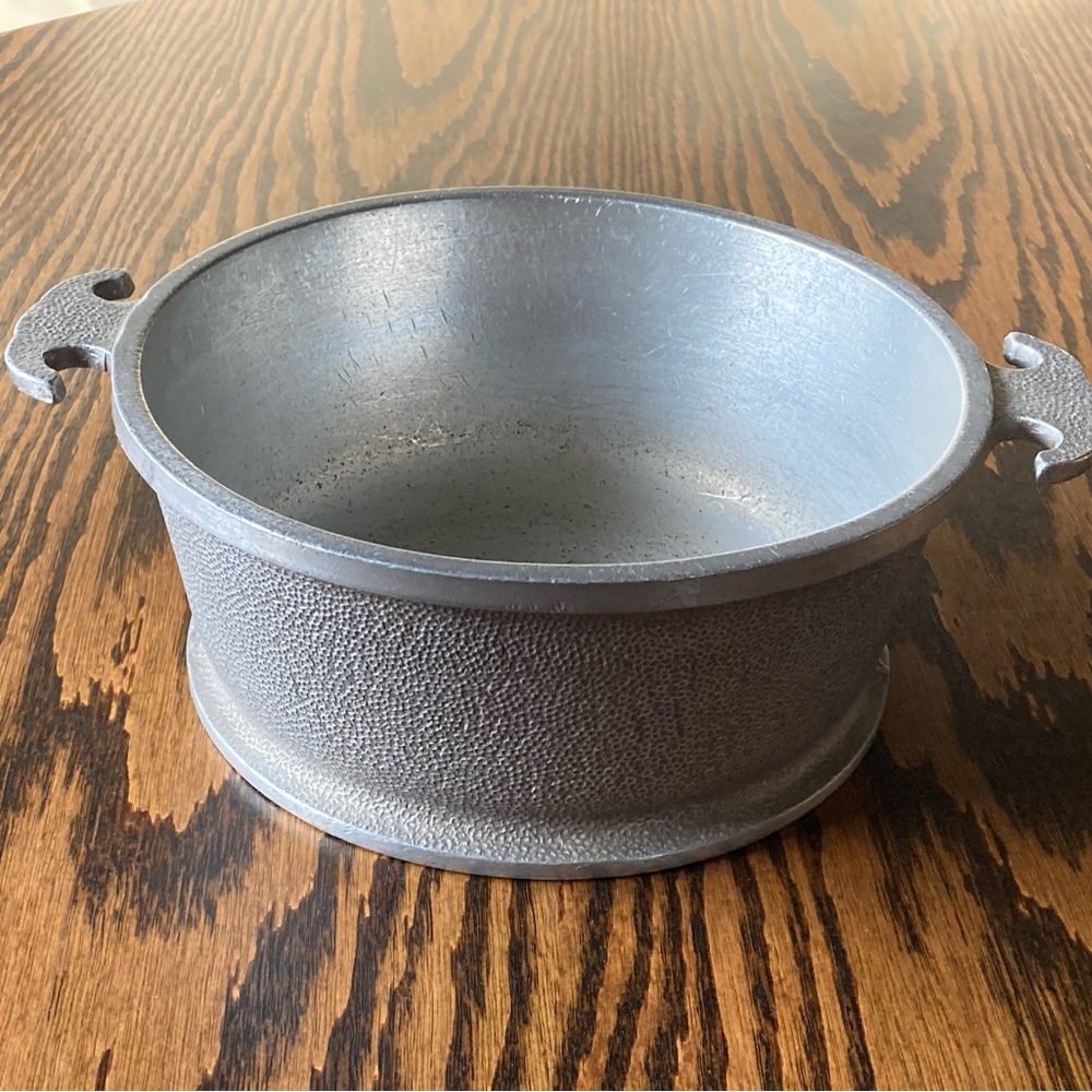 Vintage Guardian Service Cookware Hammered Aluminum Round 2 Qt Dome Cooker Pot